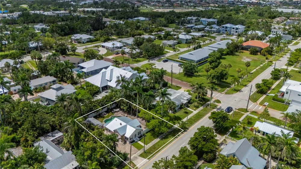 717 W MARION AVENUE Punta Gorda, FL 33950