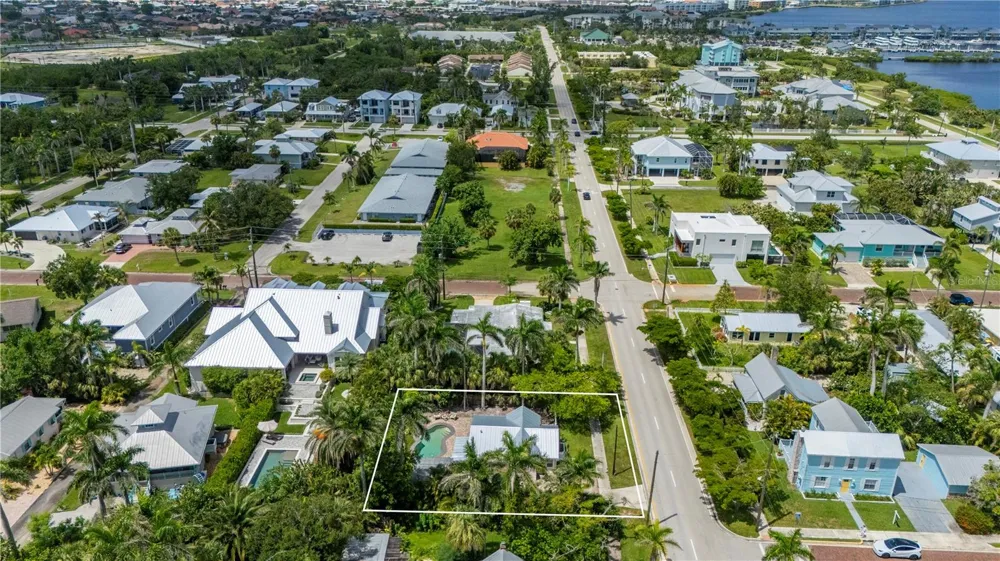 717 W MARION AVENUE Punta Gorda, FL 33950