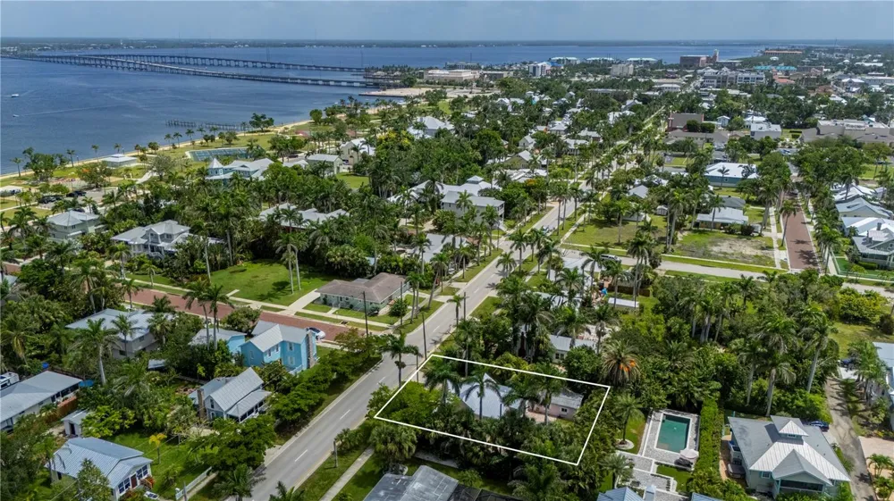 717 W MARION AVENUE Punta Gorda, FL 33950
