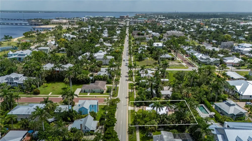 717 W MARION AVENUE Punta Gorda, FL 33950