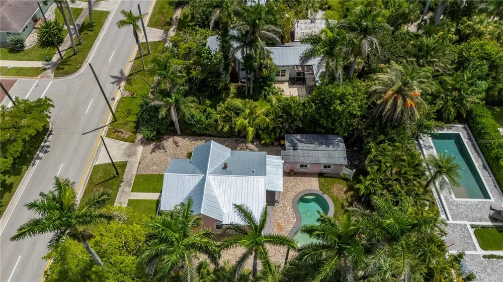 717 W MARION AVENUE Punta Gorda, FL 33950
