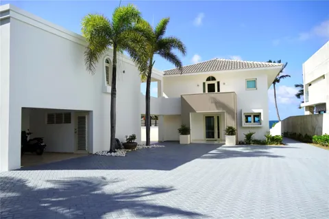49 BREÑAS ESTATES