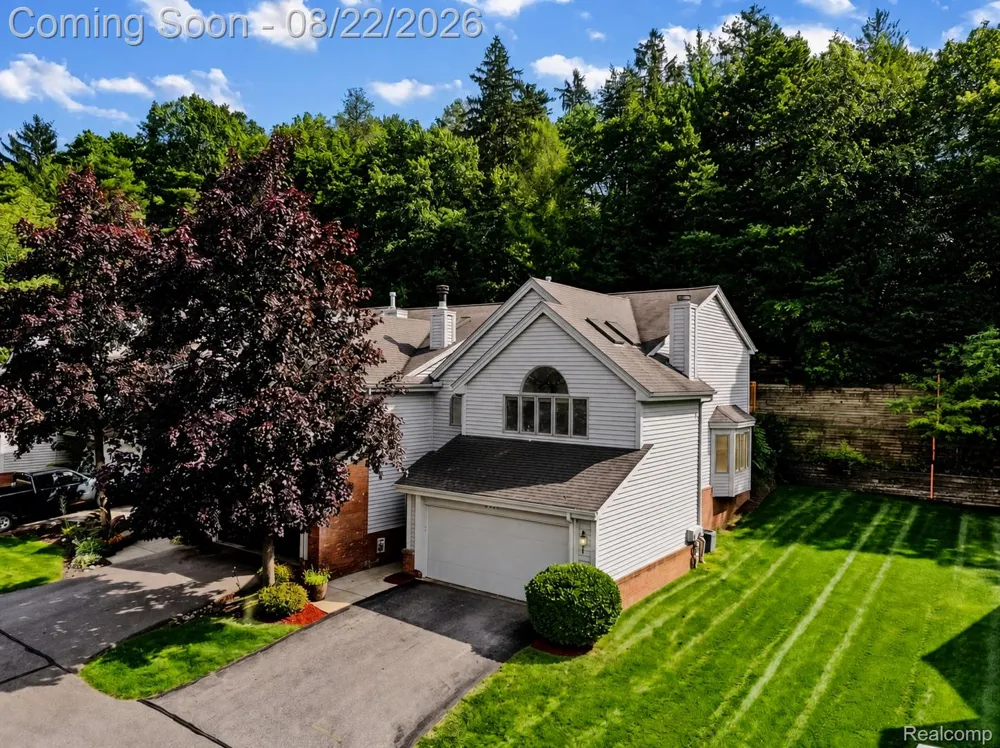 6523 Ridgeview Drive Independence Charter Township, MI 48346