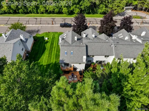 6523 Ridgeview Drive