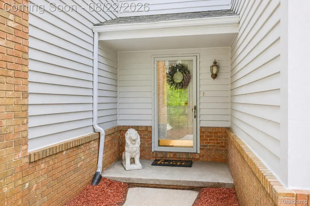 6523 Ridgeview Drive Independence Charter Township, MI 48346