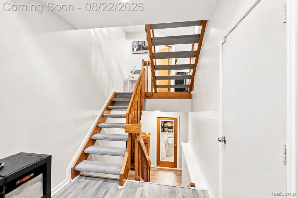6523 Ridgeview Drive Independence Charter Township, MI 48346