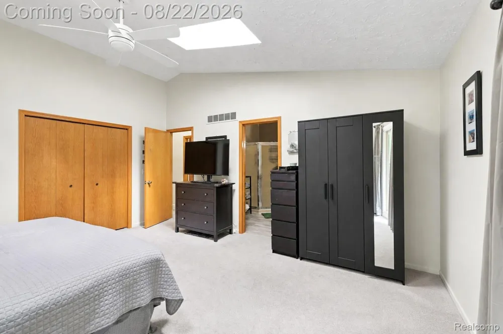 6523 Ridgeview Drive Independence Charter Township, MI 48346