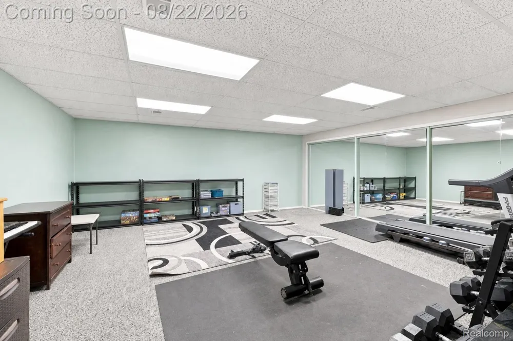 6523 Ridgeview Drive Independence Charter Township, MI 48346