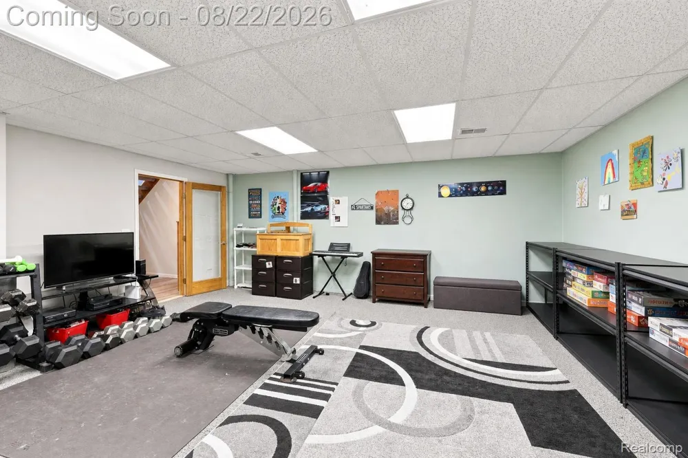 6523 Ridgeview Drive Independence Charter Township, MI 48346