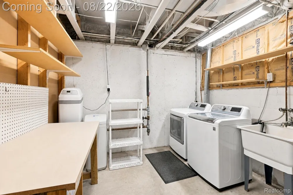 6523 Ridgeview Drive Independence Charter Township, MI 48346