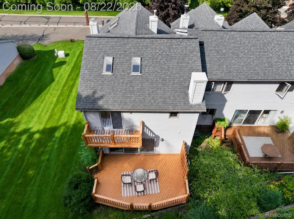 6523 Ridgeview Drive Independence Charter Township, MI 48346