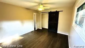 32305 Shrewsbury Street Farmington Hills City, MI 48334