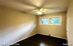 32305 Shrewsbury Street Farmington Hills City, MI 48334