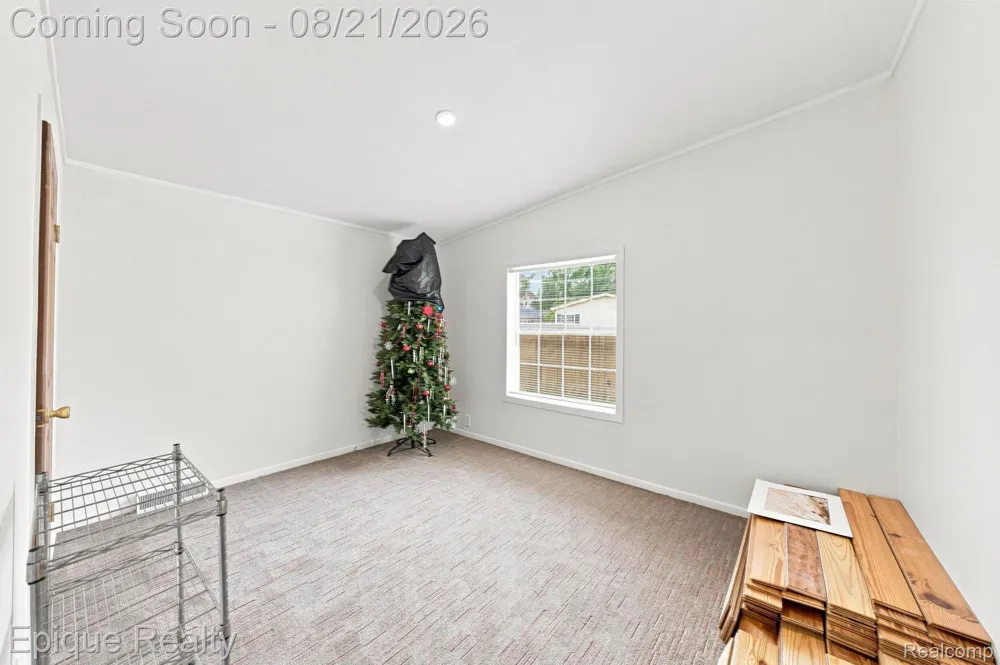 297 Dennis K Court White Lake Charter Township, MI 48386
