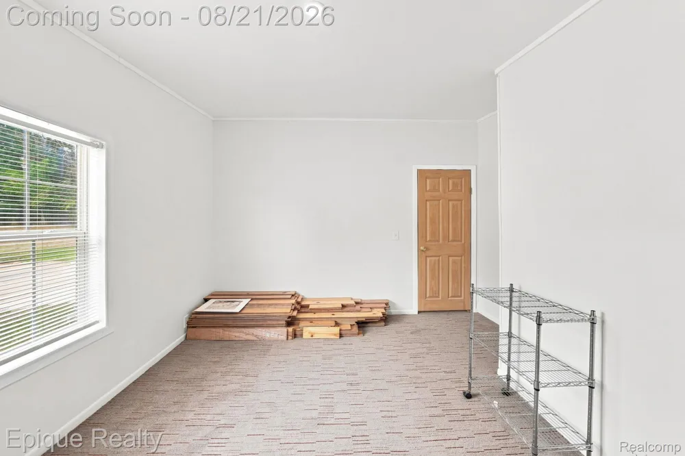 297 Dennis K Court White Lake Charter Township, MI 48386