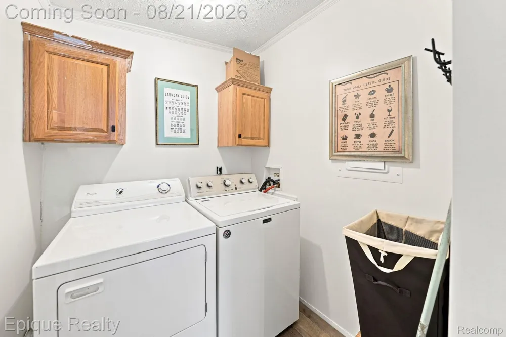297 Dennis K Court White Lake Charter Township, MI 48386