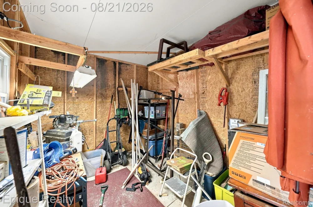 297 Dennis K Court White Lake Charter Township, MI 48386