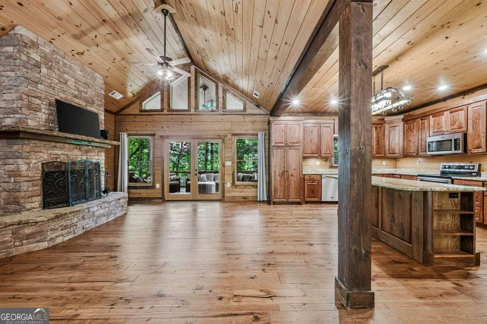605 Toccoa Preserve LN Blue Ridge, GA 30513