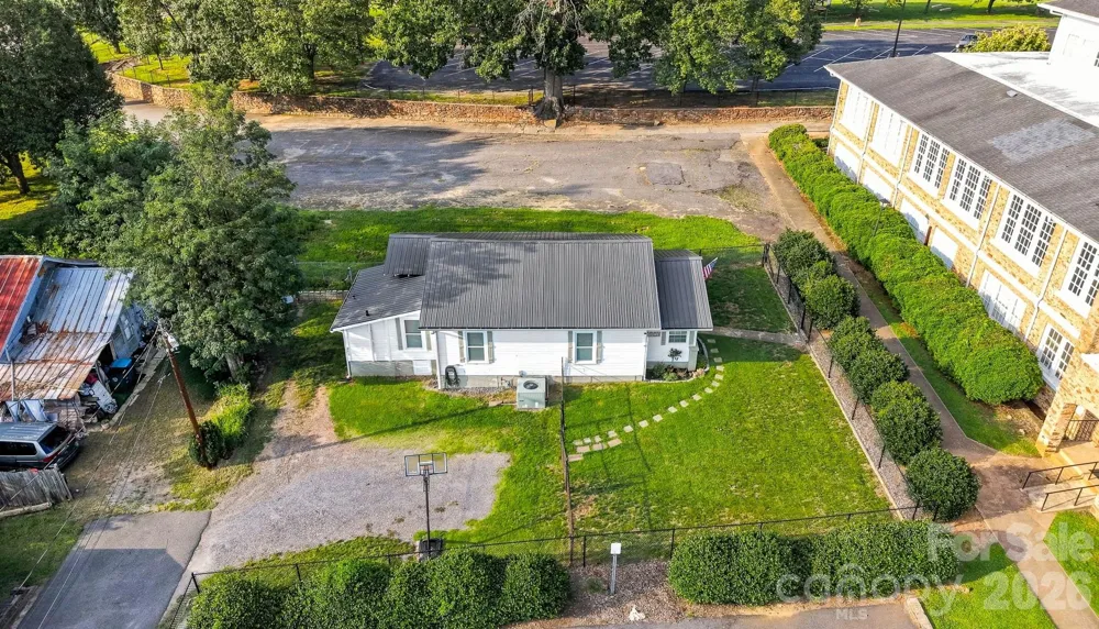 213 Colombo Street NW Valdese, NC 28690