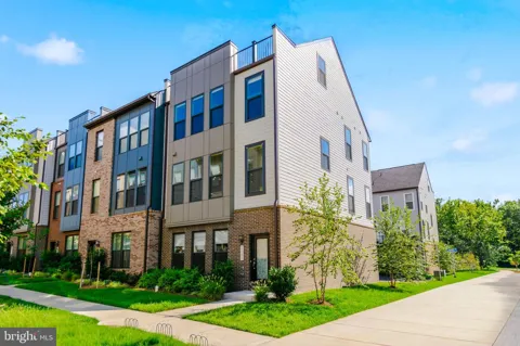 2483 LIBERTY LOOP
