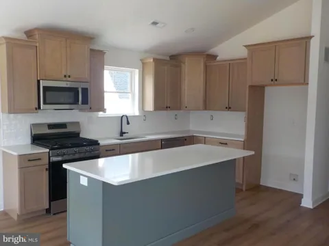 127 NEWTON AVENUE