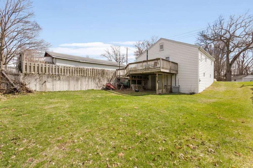 204 Terre Coupe Street Buchanan, MI 49107