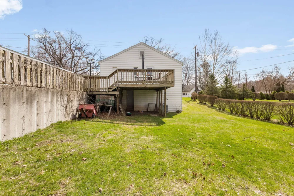 204 Terre Coupe Street Buchanan, MI 49107