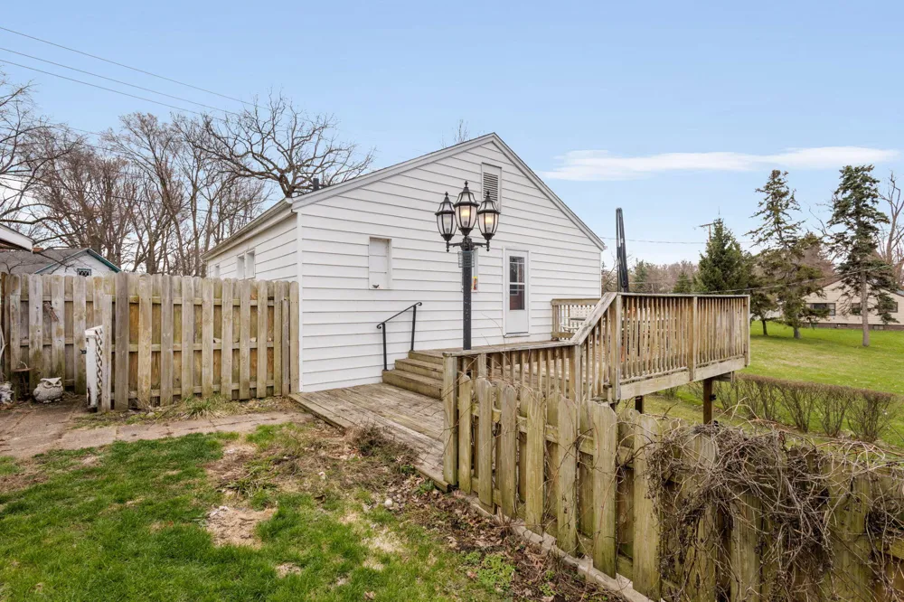 204 Terre Coupe Street Buchanan, MI 49107