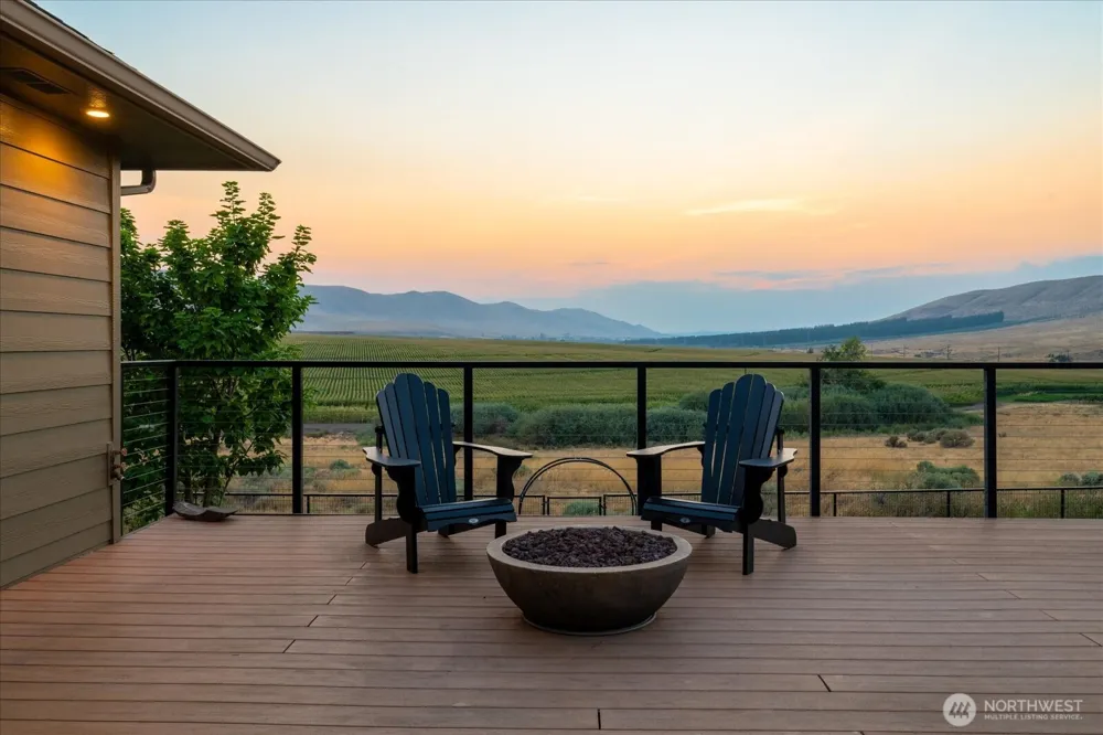 9334 Canyon View PR NE Benton City, WA 99320