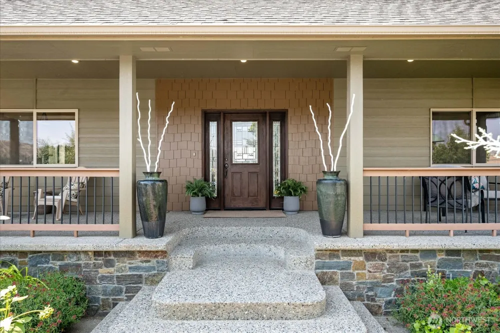 9334 Canyon View PR NE Benton City, WA 99320