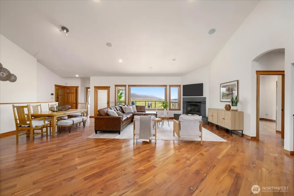 9334 Canyon View PR NE Benton City, WA 99320