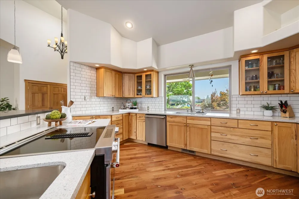 9334 Canyon View PR NE Benton City, WA 99320