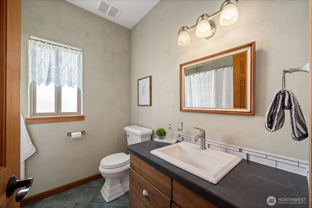9334 Canyon View PR NE Benton City, WA 99320