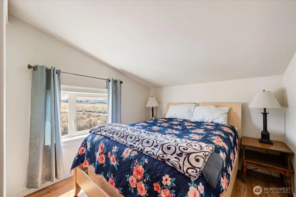 9334 Canyon View PR NE Benton City, WA 99320