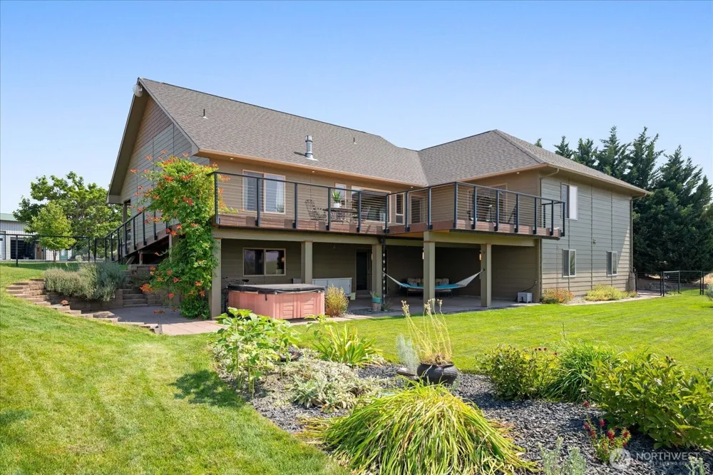 9334 Canyon View PR NE Benton City, WA 99320
