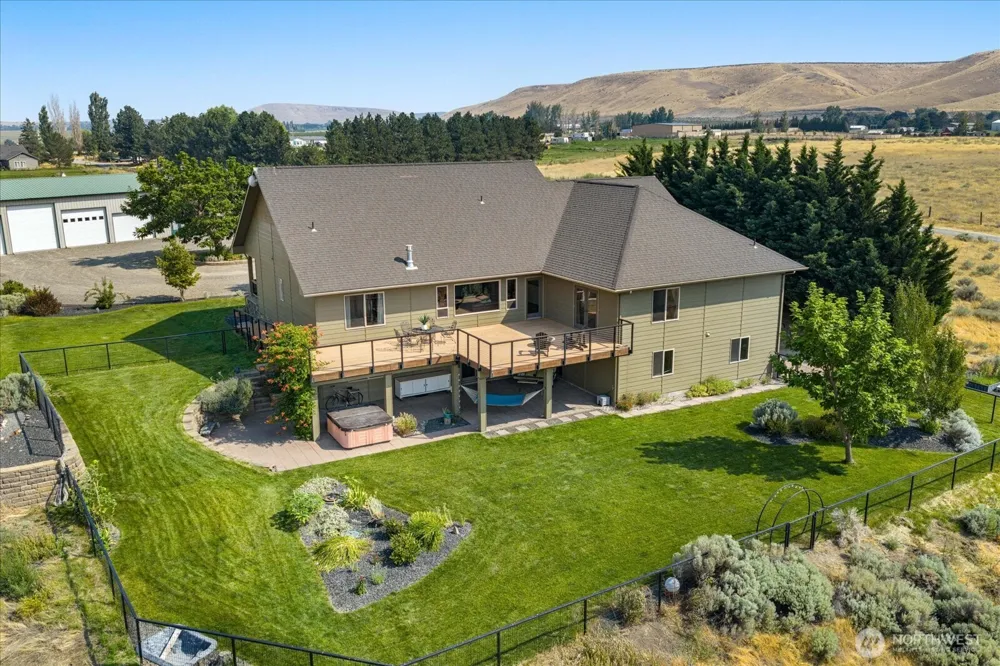 9334 Canyon View PR NE Benton City, WA 99320