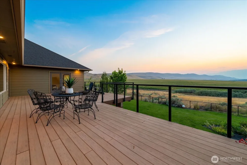 9334 Canyon View PR NE Benton City, WA 99320
