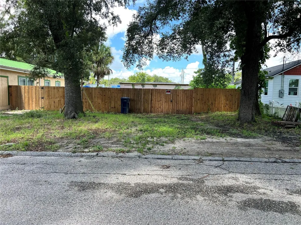 8508 N 9TH STREET Tampa, FL 33604