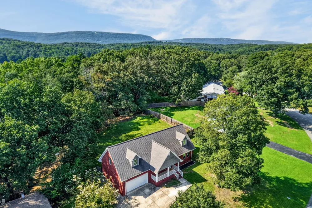 7232 Cane Hollow Rd Hixson, TN 37343