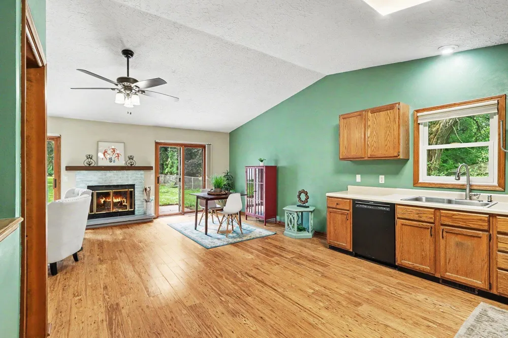 4118 Gray Street Portage City, MI 49002