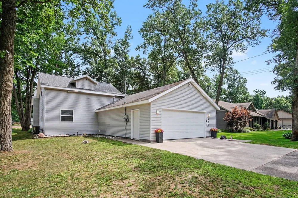 8570 Cochise Drive Winfield Township, MI 49329