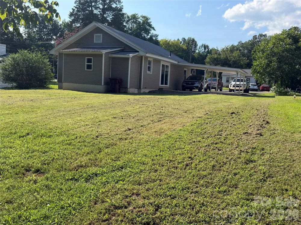 427 W Whitley Street Norwood, NC 28128