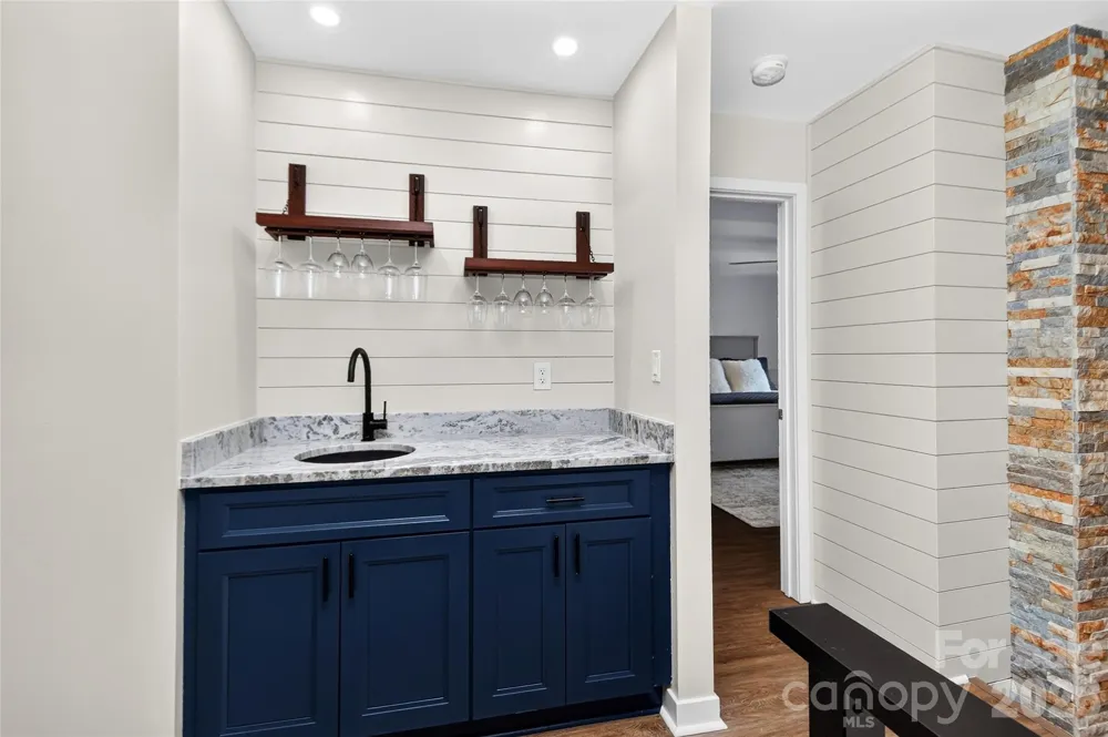 7340 Lakefront Drive #5 Charlotte, NC 28278