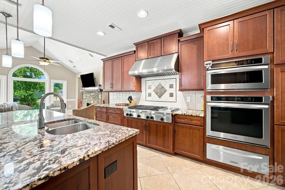 19318 Mary Ardrey Circle Cornelius, NC 28031
