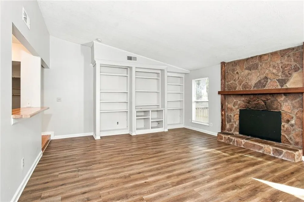 1515 Captain Thomas Court Marietta, GA 30066
