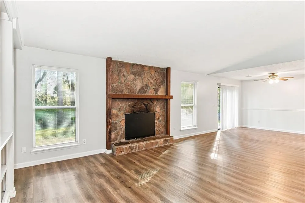 1515 Captain Thomas Court Marietta, GA 30066