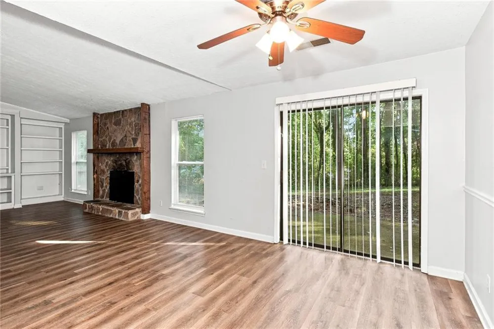 1515 Captain Thomas Court Marietta, GA 30066