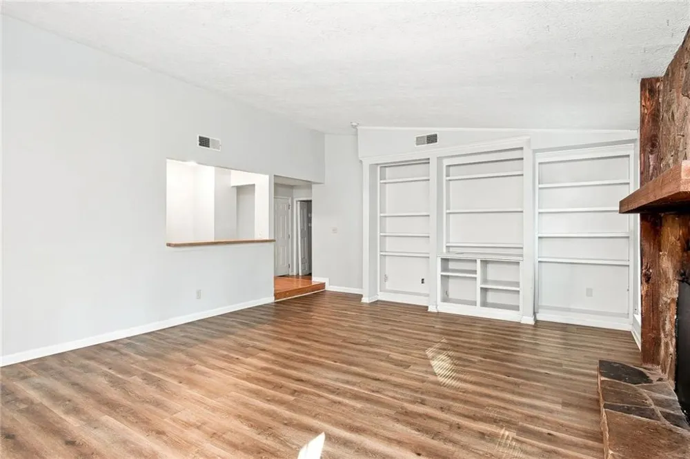 1515 Captain Thomas Court Marietta, GA 30066