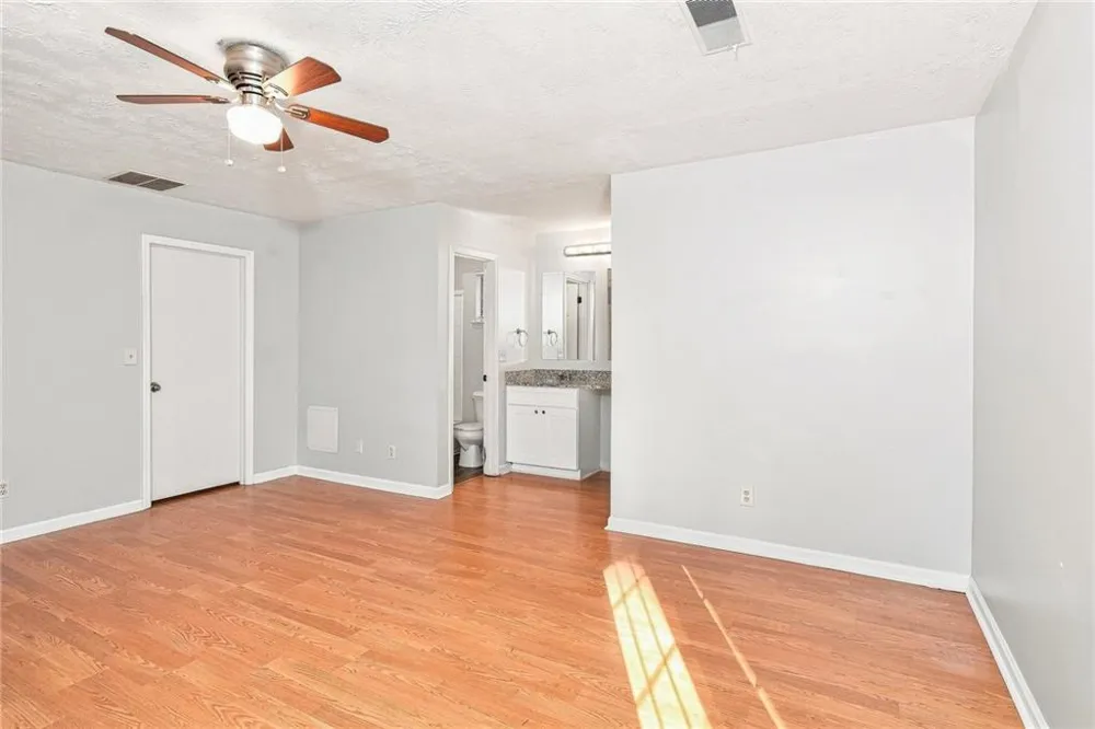 1515 Captain Thomas Court Marietta, GA 30066