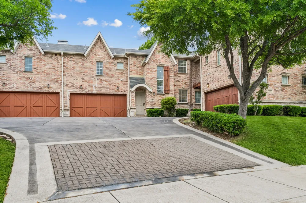 2117 Parkview Carrollton, TX 75006